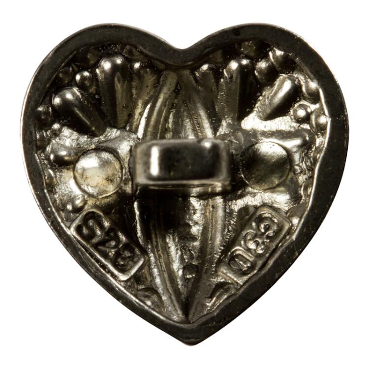 Trachtenknopf aus Metall in prächtiger Herzfom in Silber