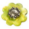 Perlmuttknopf Blumenform grün gefärbt mit Metalleinsatz