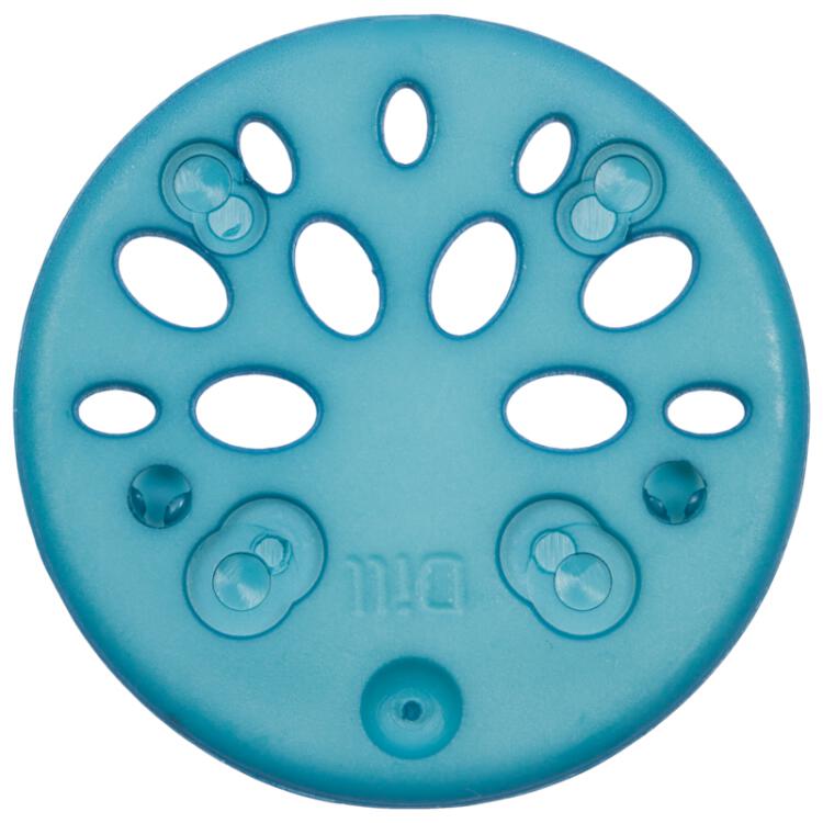 Kunststoffknopf in Hellblau mit ovalen Löchern auf einer Knopfhälfte