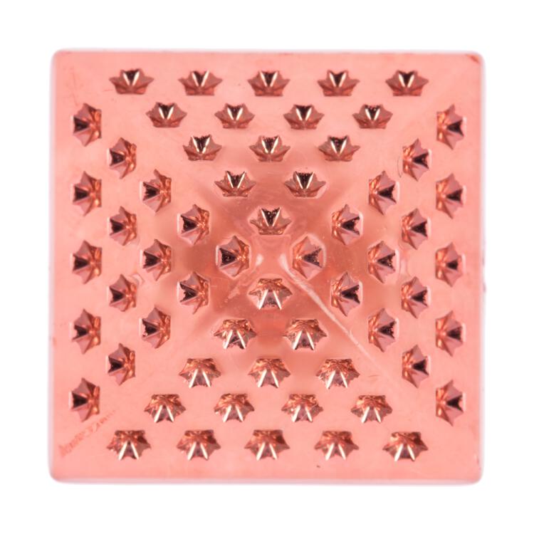 Kunststoffknopf in Pyramidenform transparent-rosa mit glitzernden Punkten und Metallöse 23mm